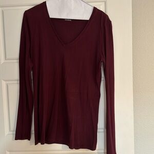 Ann Taylor Long sleeve. V-neck cotton/modal t-shirt